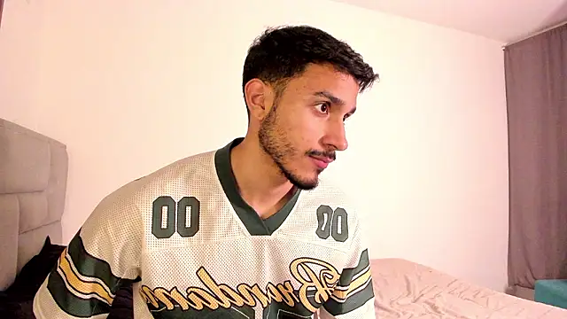 Snapshot of alphaandmuse chatting on February 23, 2:34 am alphaandmuse online show from February 23, 2:34 am