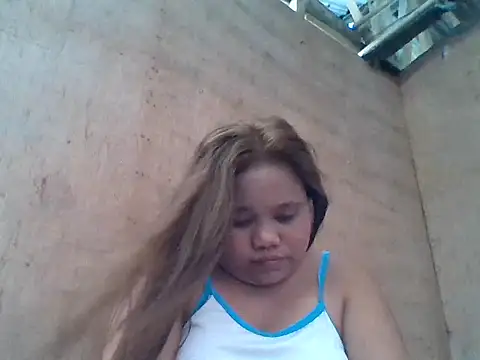 sweetlyn31 online show from June 5, 2:59 am