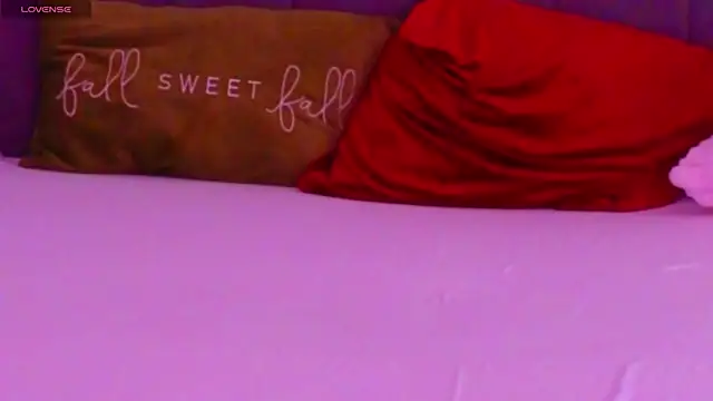 LauraDelightX online show from June 19, 9:24 am
