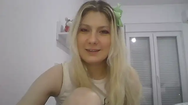 Foxy Bright online show from March 27, 7:36 pm