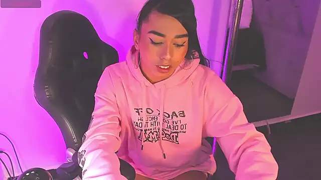 Daniiela Ember online show from April 13, 12:17 pm