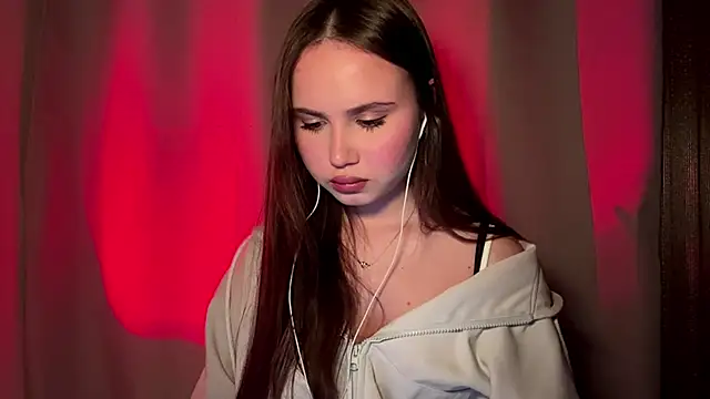 MarylynnSimens online show from March 9, 6:11 pm