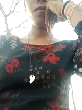 wifedesi7050 online show from April 9, 11:48 am