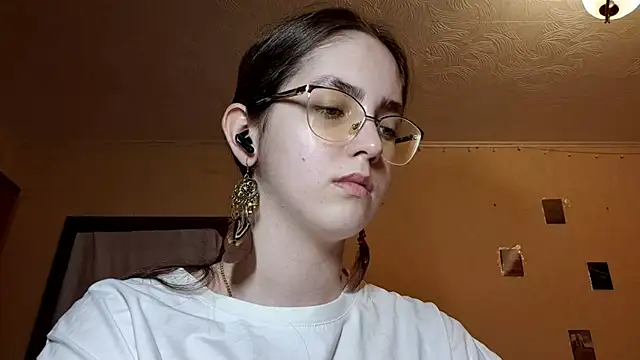 Katelemon online show from March 29, 2:49 pm