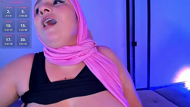 HijabiMilff online show from July 30, 3:35 pm