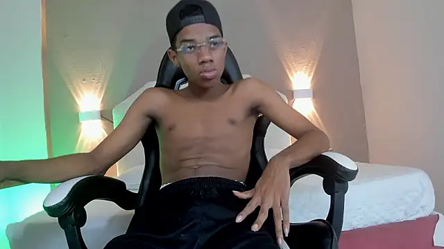 KaisonRouse online show from March 4, 6:47 pm