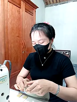 millkon online show from March 7, 5:36 am