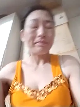 lris-Beauty77 online show from April 17, 9:50 pm