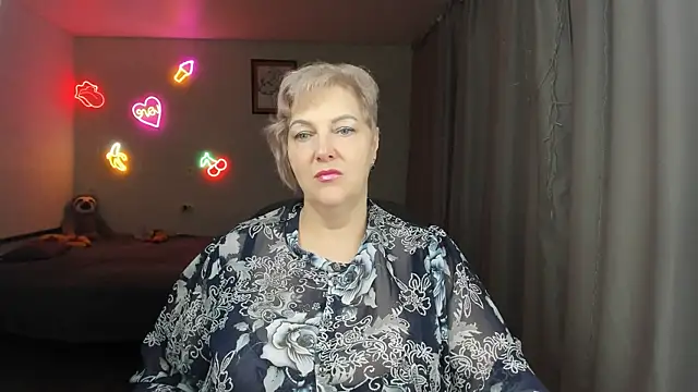 Mary-Leee online show from June 5, 6:52 am