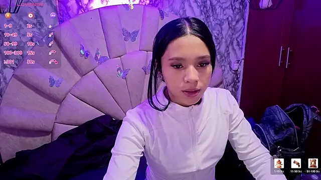 miiaboss  online show from April 17, 11:01 am