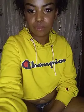 Cocolisiouss online show from March 26, 7:15 pm