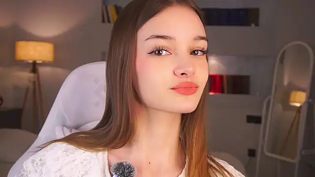 JodiAwyie online show from March 5, 5:20 pm