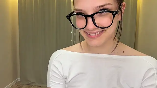 Carolini i online show from April 4, 8:18 pm