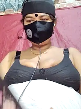 Lily-Rosse online show from February 28, 5:56 pm