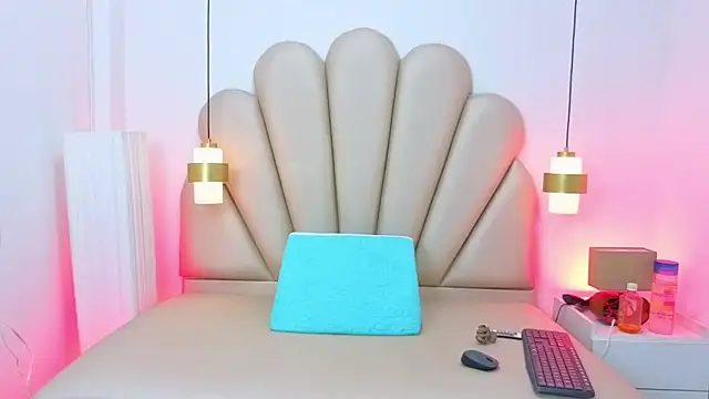 maria sweet honey online show from March 4, 8:37 pm