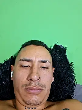 channel004 online show from March 12, 2:53 pm