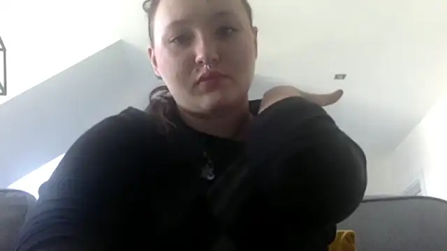 Snapshot of AriaWet chatting on March 6, 9:26 am AriaWet online show from March 6, 9:26 am