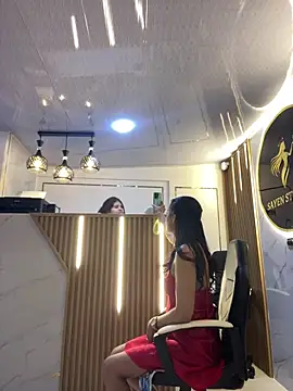 samira-grey online show from March 4, 1:39 pm