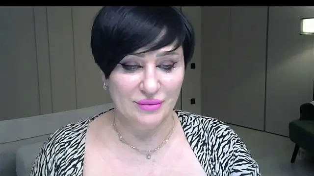 Kleotempt online show from April 18, 7:07 pm