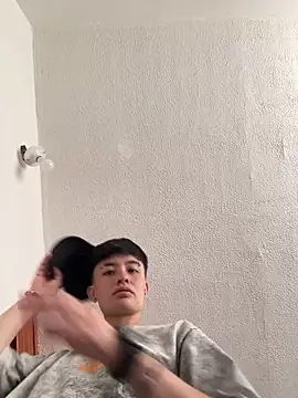 Tomnico 19 online show from March 3, 8:04 pm