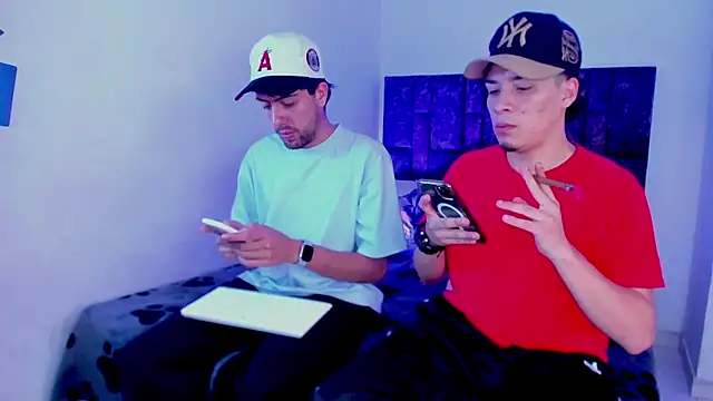 alex and christhoper online show from March 28, 3:22 pm