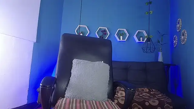 Assly Love online show from February 26, 9:30 am