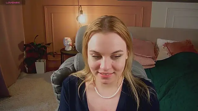 Glow Margo online show from April 12, 7:55 am