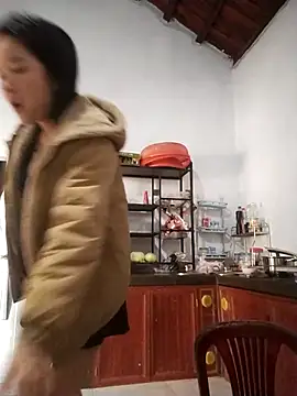 Ivy Trix2 online show from March 10, 4:16 am