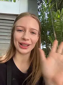 ViviennMur online show from March 3, 6:41 am