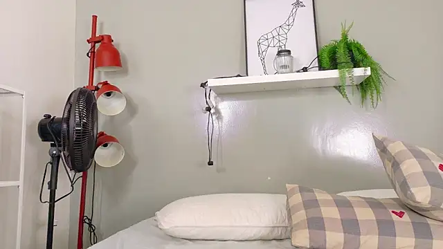 KylieAngel   online show from April 3, 1:42 pm