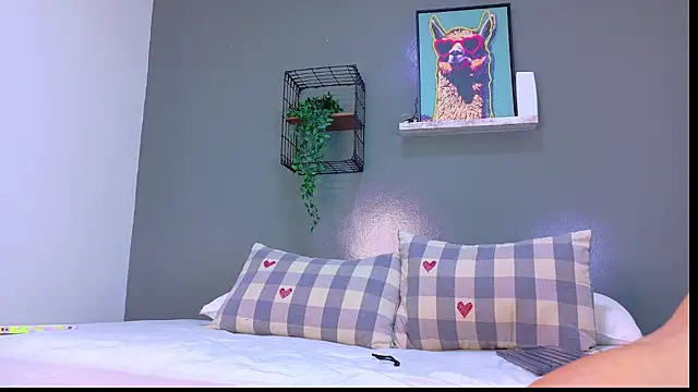 KylieAngel   online show from April 7, 12:40 pm