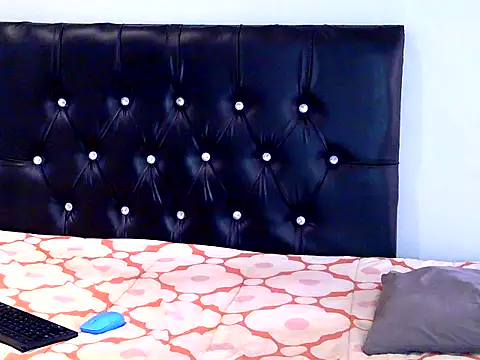 BadBunnyFucker online show from March 17, 6:17 am