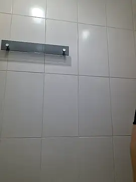 quemerayssa online show from April 18, 2:14 am