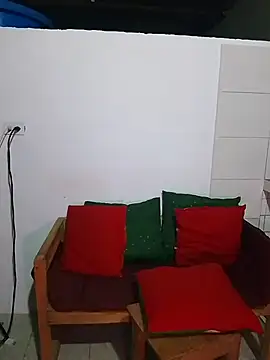 HonneyVictoria online show from March 26, 9:11 am