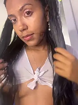 Maddie 7 online show from April 19, 2:33 am