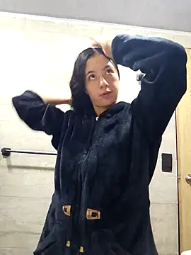 SAMY AND ARI online show from April 16, 10:15 am