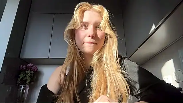 ShariLappas online show from March 1, 1:22 pm