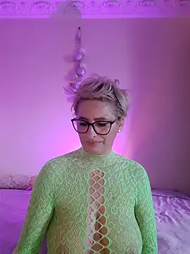 LunaBlaise online show from May 30, 12:36 pm