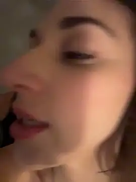 krissyatnight online show from May 20, 7:38 am