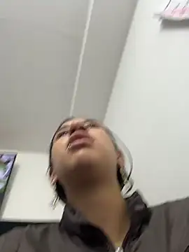 LilyRossi  online show from July 17, 1:26 pm