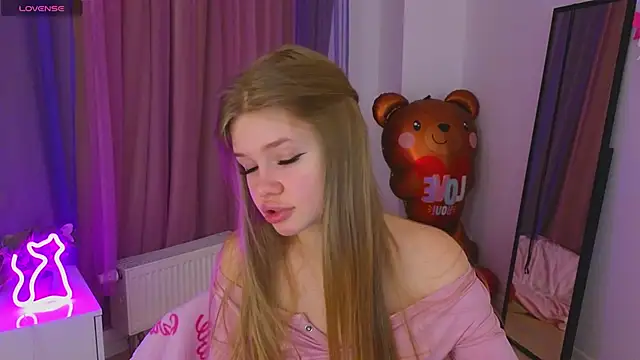 belrinaa online show from April 9, 9:09 pm