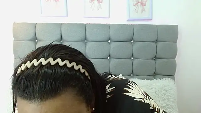 Luna vixen1 online show from March 3, 7:31 pm