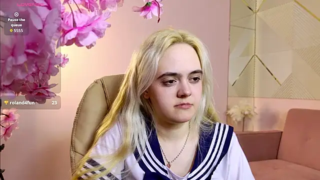 Bambi Bloom online show from March 11, 8:18 am