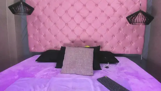 SARA HORNY- online show from March 12, 3:53 am