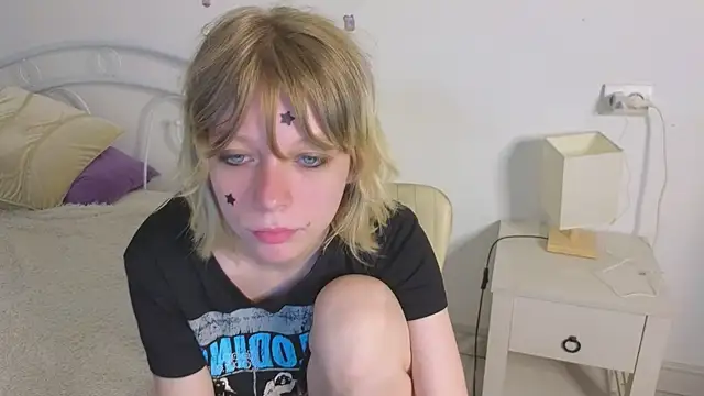 MollySally online show from June 16, 4:13 am