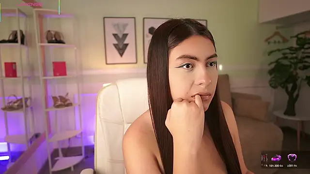 MandyCollins online show from April 18, 11:56 am