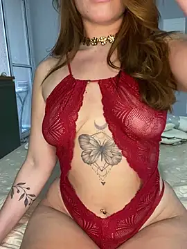 lunnavalencia online show from March 5, 9:10 pm