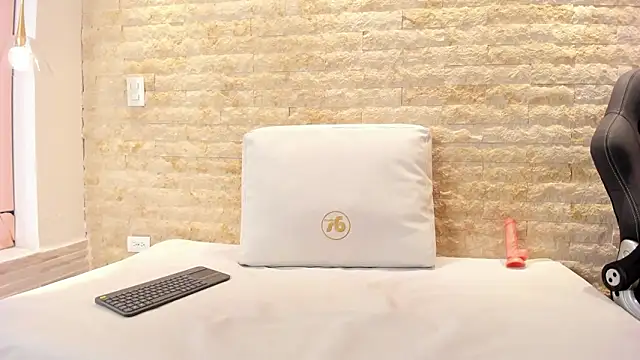 anny scotte online show from March 4, 7:20 pm