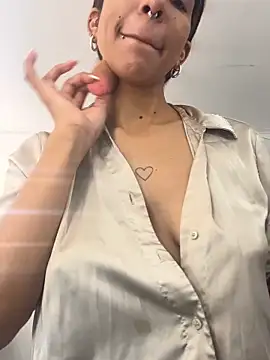 VioletaHills  online show from March 22, 12:33 pm