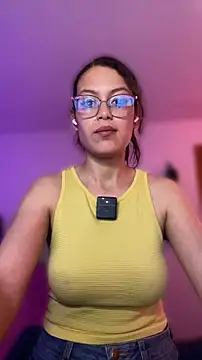 sara  aster online show from April 18, 6:32 pm